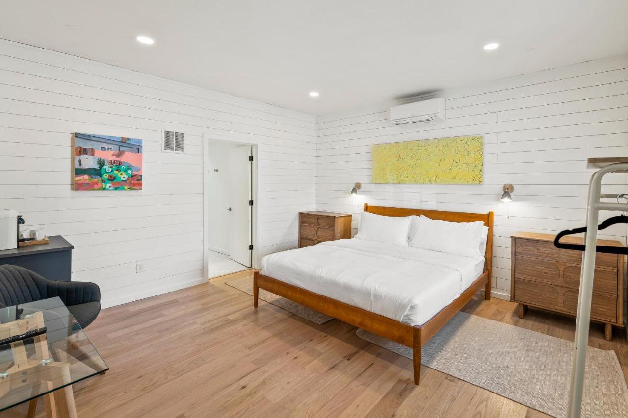 Boutique Room Steps From Downtown Mall Rose Jean Room 1 Σάρλοτσβιλ Εξωτερικό φωτογραφία