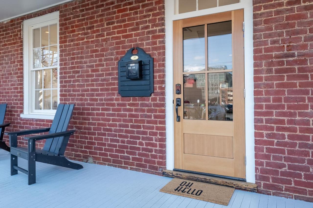 Boutique Room Steps From Downtown Mall Rose Jean Room 1 Σάρλοτσβιλ Εξωτερικό φωτογραφία